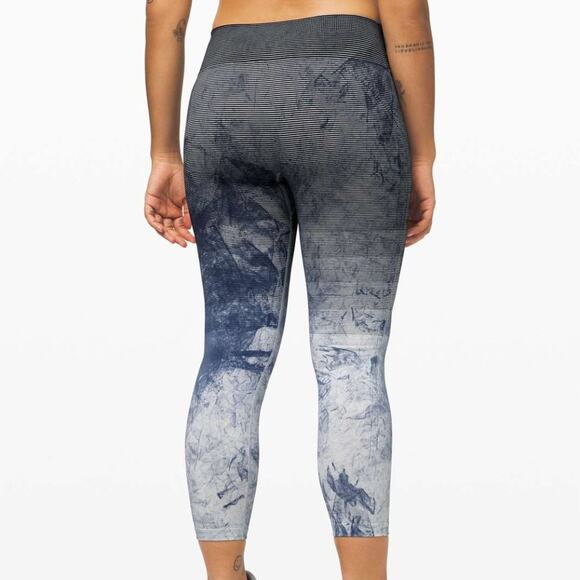 Lululemon Ebb to Train Tight Legging - Picture 2 of 9